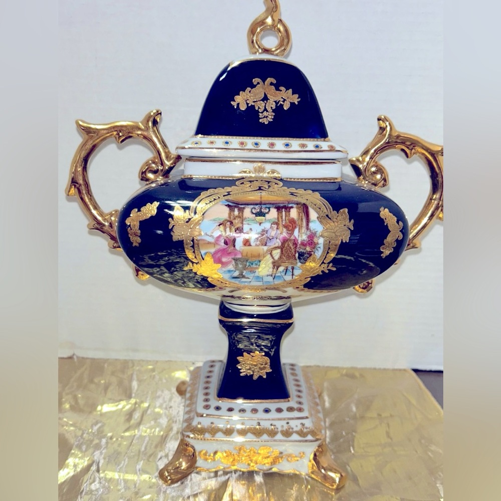 Vintage Limoges Porcelain Centerpiece